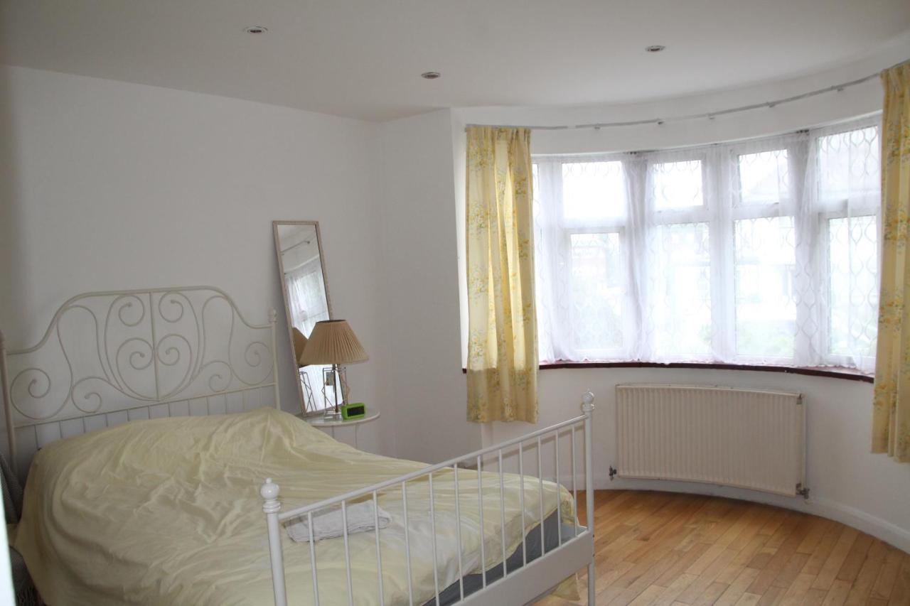 Beautiful Double Bedroom Edgware Exteriér fotografie